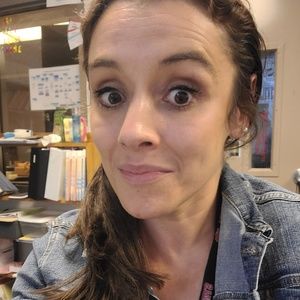 Meet your Posher, Elizabeth